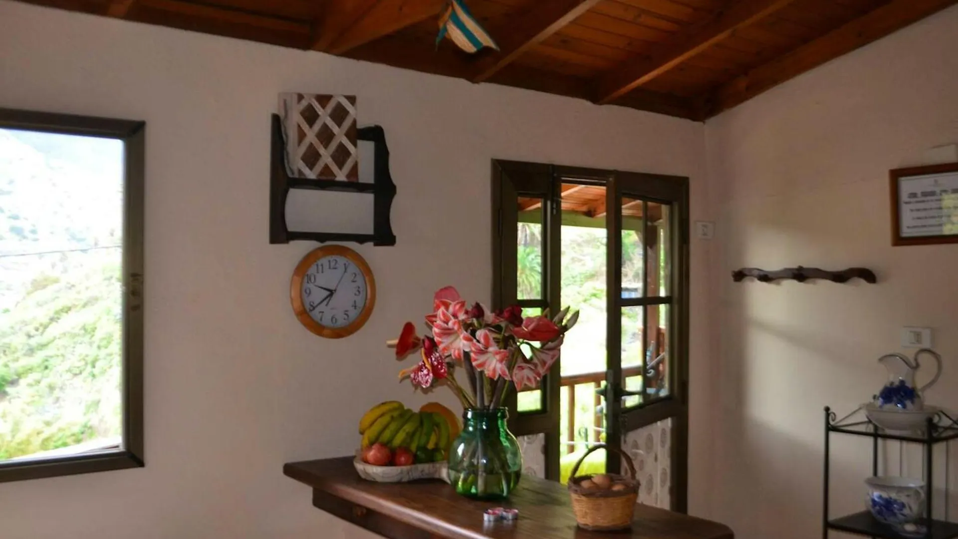 Cosy Chalet With Terrace In Hermigua - Ideal For Couples