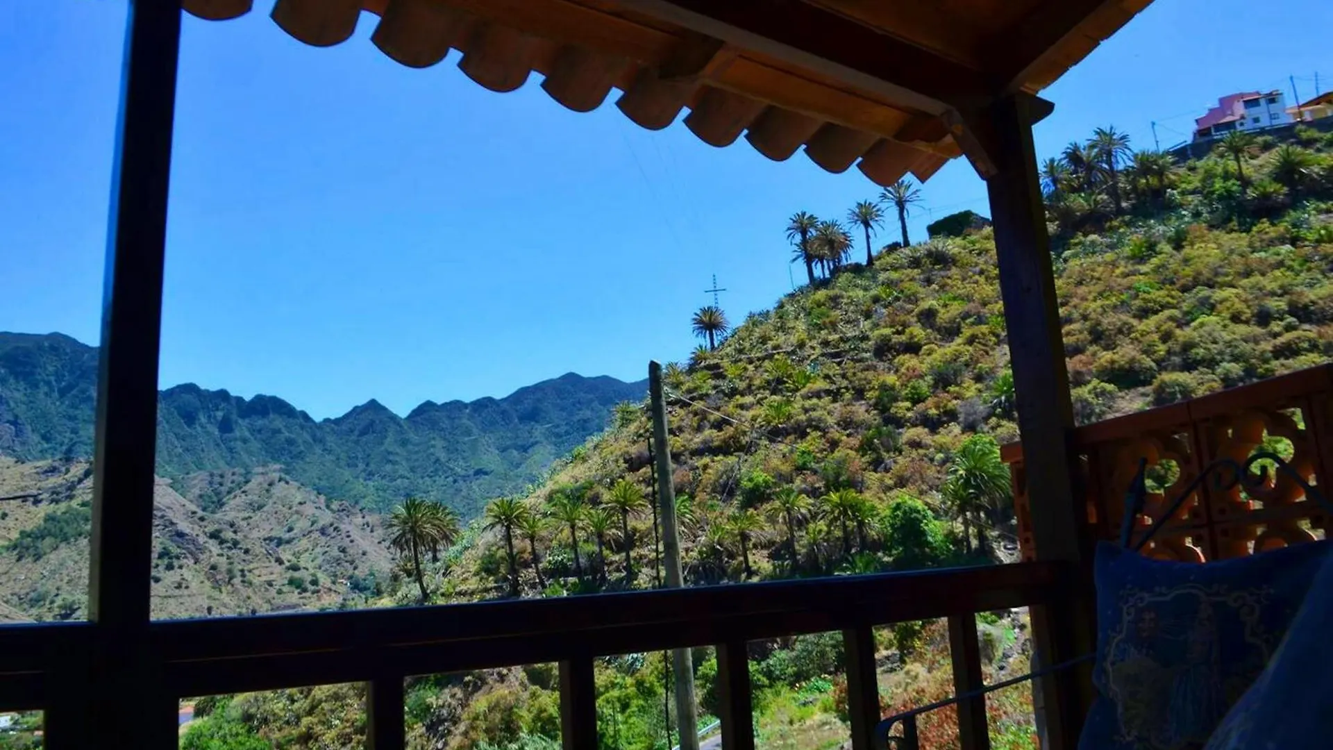 Cosy Chalet With Terrace In Hermigua - Ideal For Couples