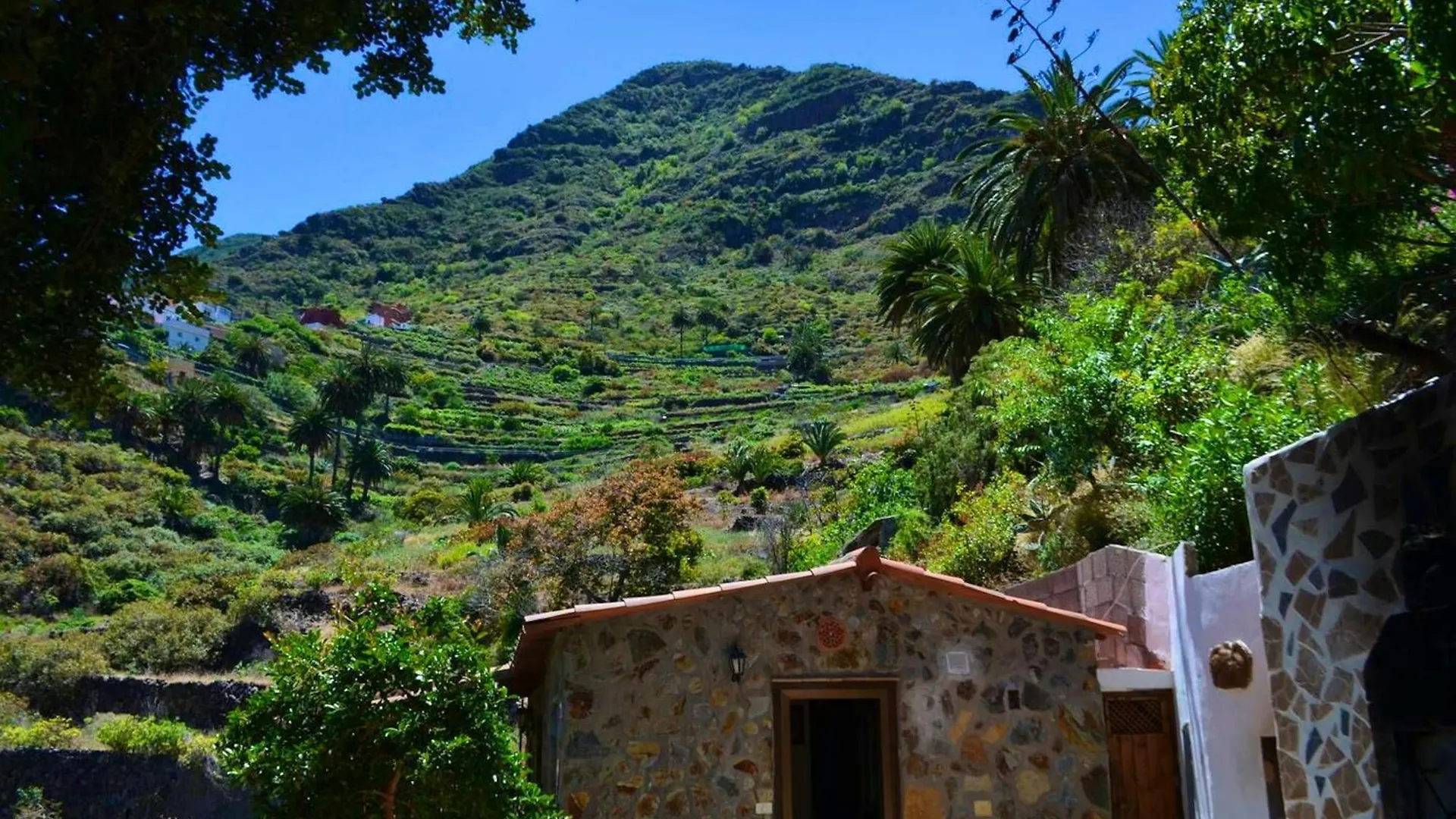 Cosy Chalet With Terrace In Hermigua - Ideal For Couples