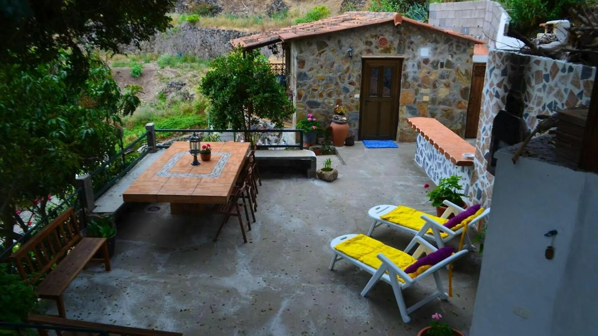 Cosy Chalet With Terrace In Hermigua - Ideal For Couples