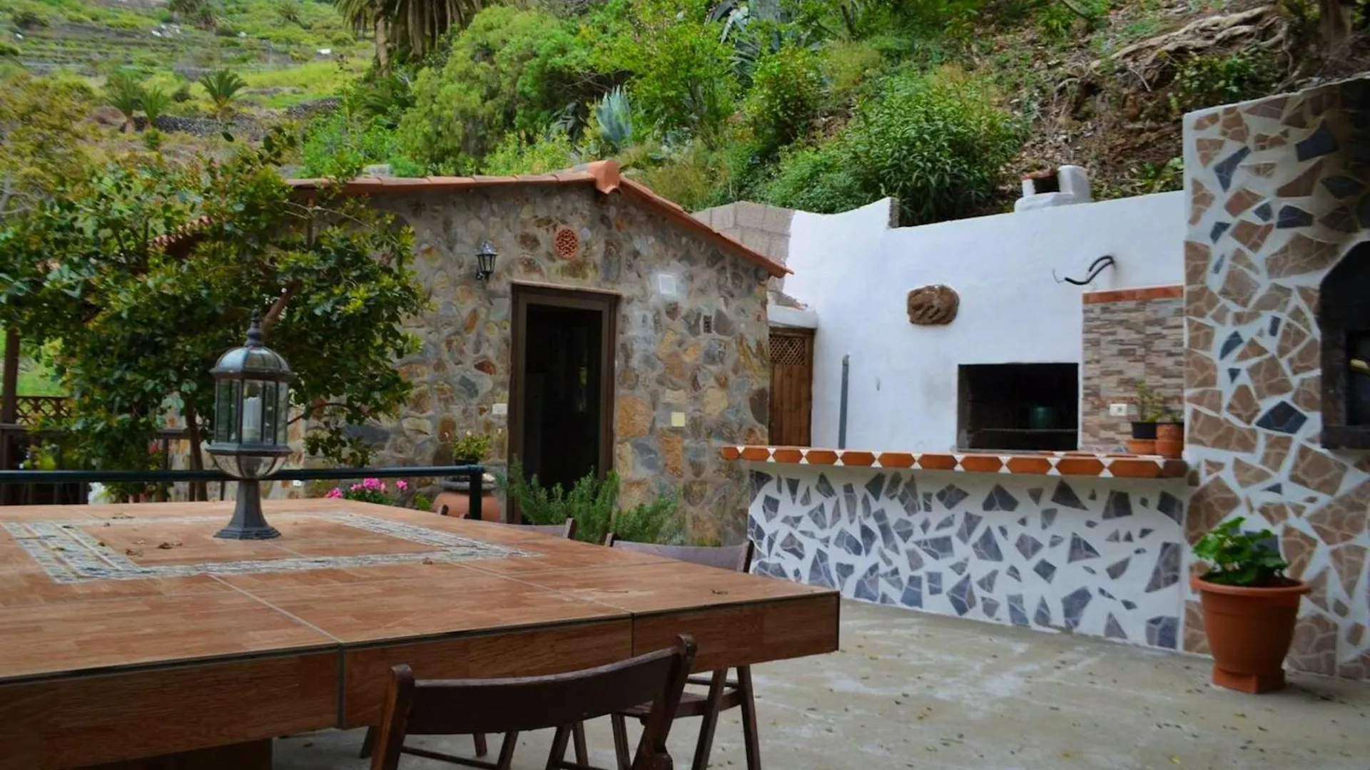 Cosy Chalet With Terrace In Hermigua - Ideal For Couples