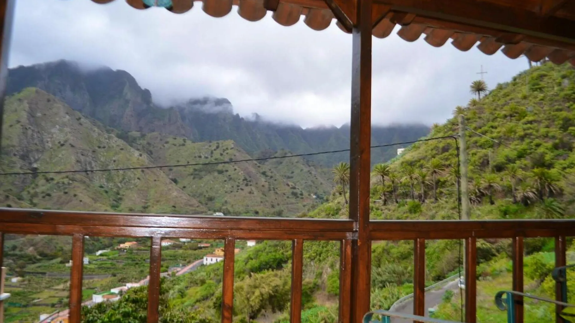 Cosy Chalet With Terrace In Hermigua - Ideal For Couples